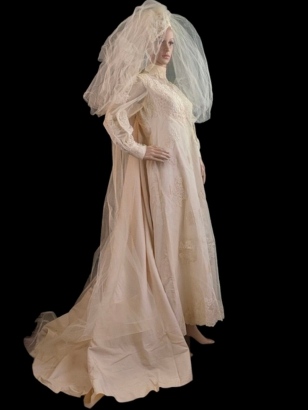 Vintage 1970s Wedding Gown With Veil For Kitty Rescue!